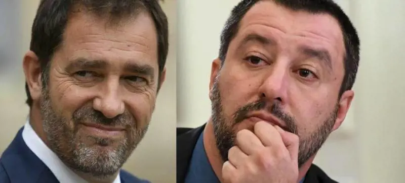 "La chiusura dei porti viola le leggi": la Francia accusa ancora l'Italia