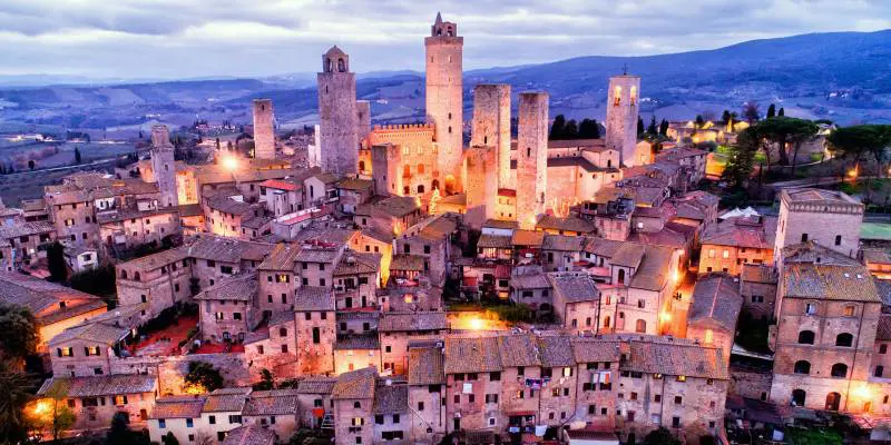 Turismo, Centinaio inaugura la Bit e lancia il "Brand Italia"