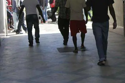 Sardegna, il Pd candida un senegalese che gestisce uno dei più controversi centri d'accoglienza