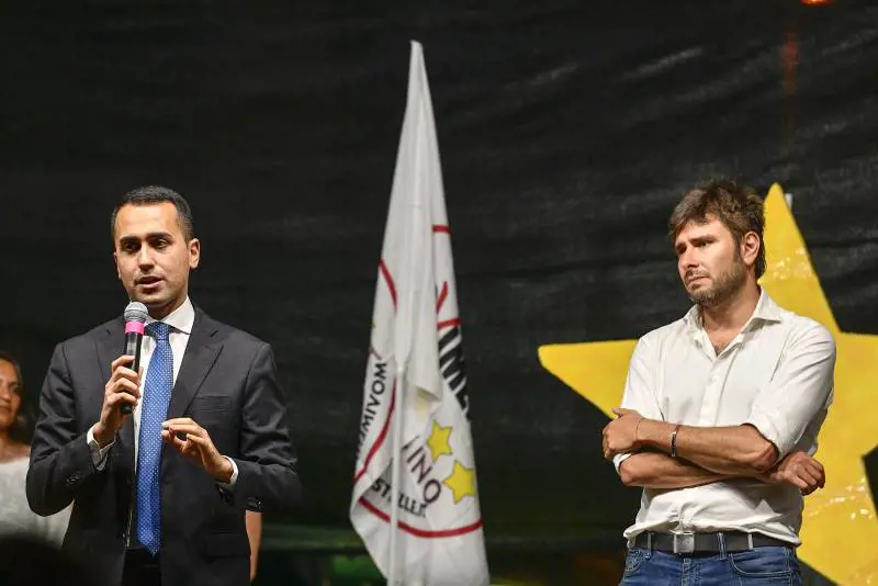 "Dibba" e Di Maio a "processo" Ora la débâcle agita la fronda