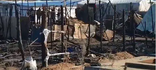 San Ferdinando, incendio nella nuova tendopoli: morto un immigrato