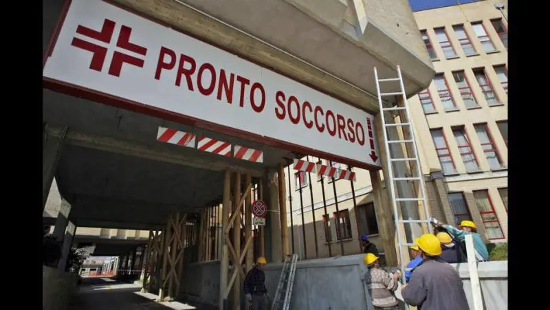 Ferrara, dimesso dall'ospedale morì dopo 10 giorni ​per sospetta legionella. La famiglia: "Vogliamo la verità"