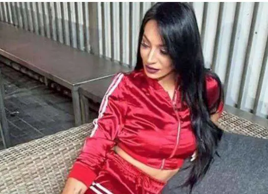 Da escort a sposa dell'Isis, la storia di Derya tornata in Germania dal Califfato