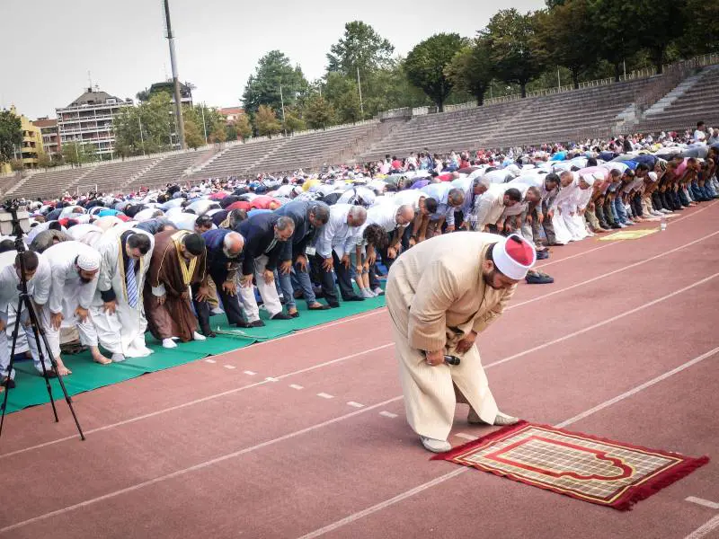 Sì alla "legge funeraria", la Regione blocca i cimiteri solo islamici