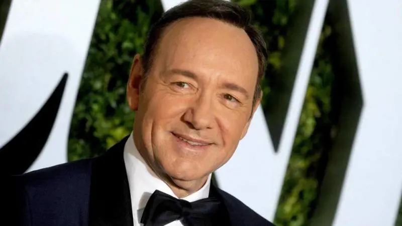 "Mi ha messo le mani nelle mutande": gli sms incriminati di Kevin Spacey