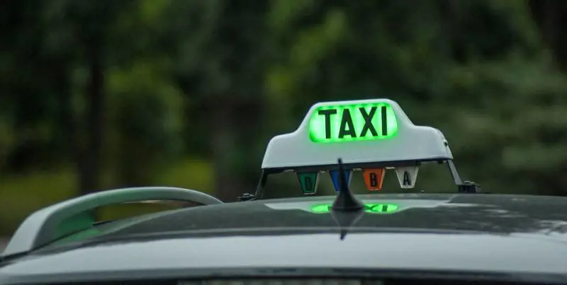 Napoli, smantellata organizzazione abusiva di radiotaxi