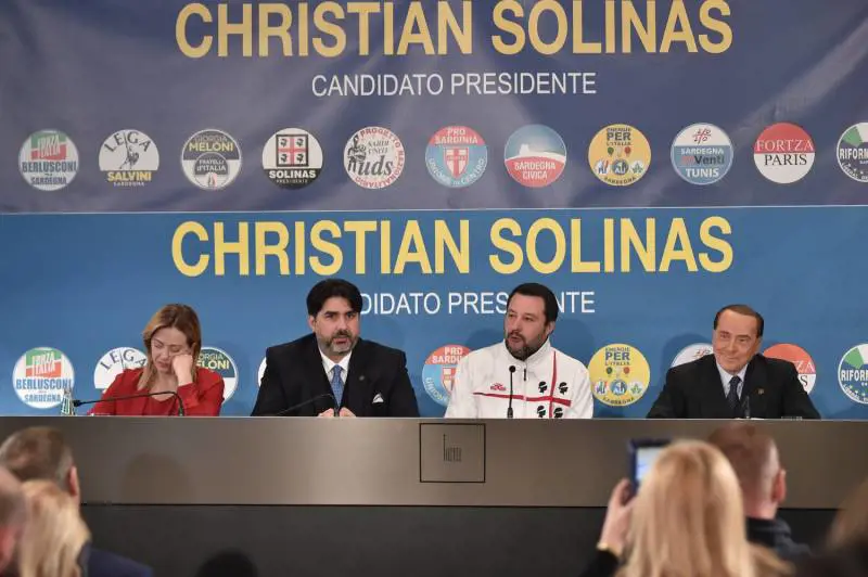 Sardegna, centrodestra trionfa. Altro flop per Di Maio: il M5s crolla