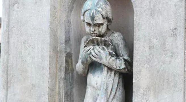 Maglie, danneggiata fontana dai lavori di pulitura