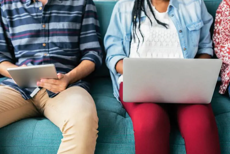 Sesso: i giovani italiani lo conoscono via Web