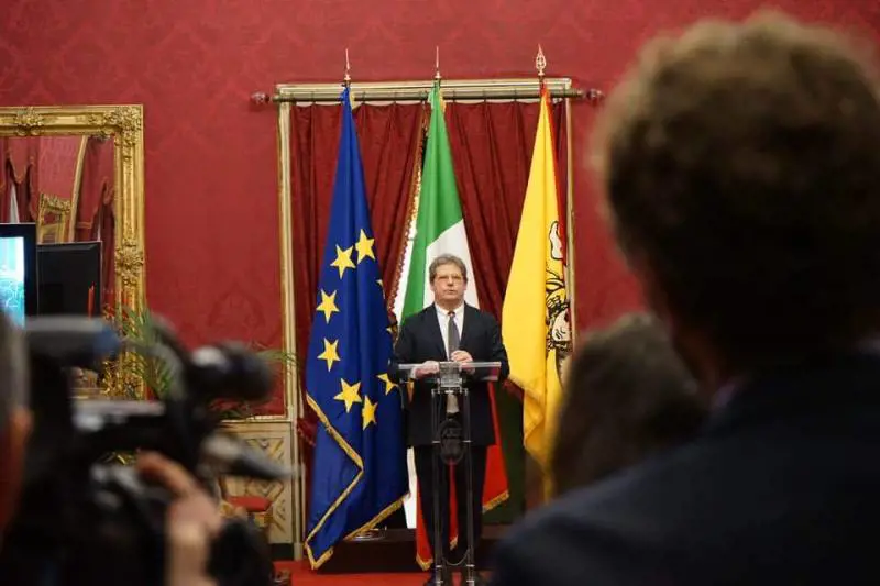 Il presidente dell'Ars Micciché contro il M5s: "Sono dei farabutti imbroglioni"