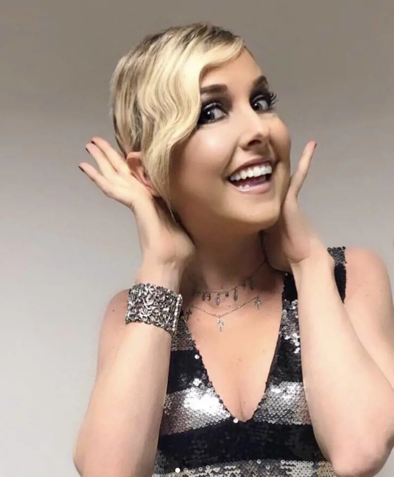 "Ridi che tanto ti è rimasto poco". Gli insulti choc a Nadia Toffa