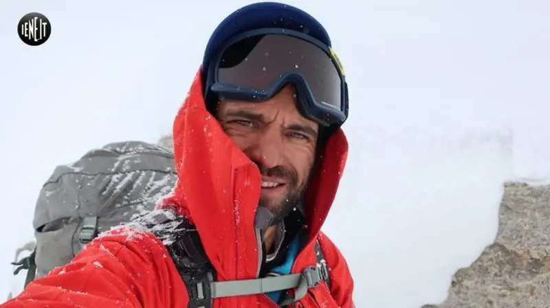 Nanga Parabat, individuate due sagome sulla montagna