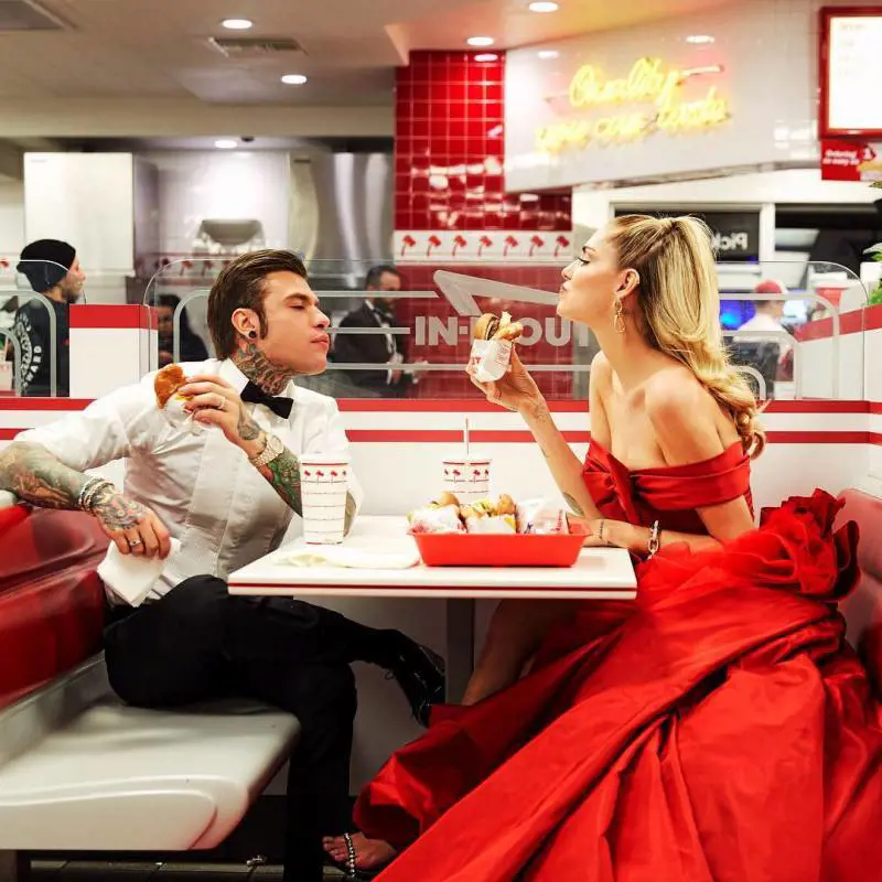 Chiara Ferragni, lo scatto hot. E Fedez cancella la foto