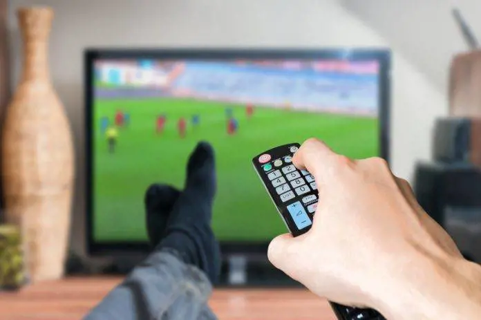La Liga toglie il posticipo del lunedì sera: "Contano di più i tifosi"