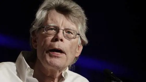 Stephen King difende la moglie: "Lei ha un nome e un cognome"