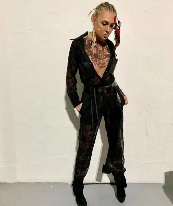 Paola Barale stupisce tutti su Instagram ma i fan non apprezzano: "Sei troppo magra"