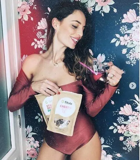 Ramona Amodeo consiglia una bevanda detox a una 12enne. Scoppia la bufera