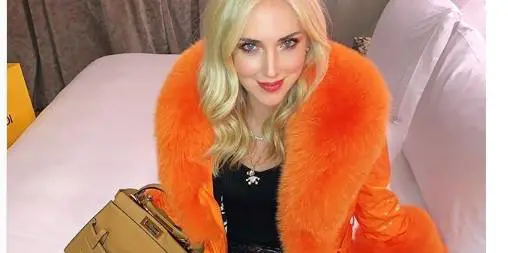 La Ferragni (ancora) nella bufera: "Ma quella pelliccia è vera? Vergognati"