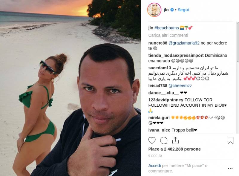 Sexy beach bum di Jennifer Lopez