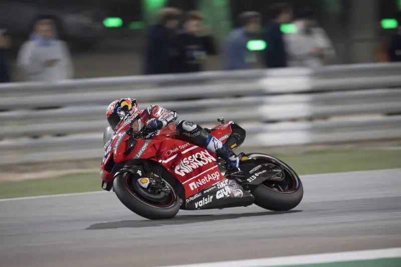 Motogp, Qatar: Dovizioso vince la prima gara dell'anno. Secondo Marquez