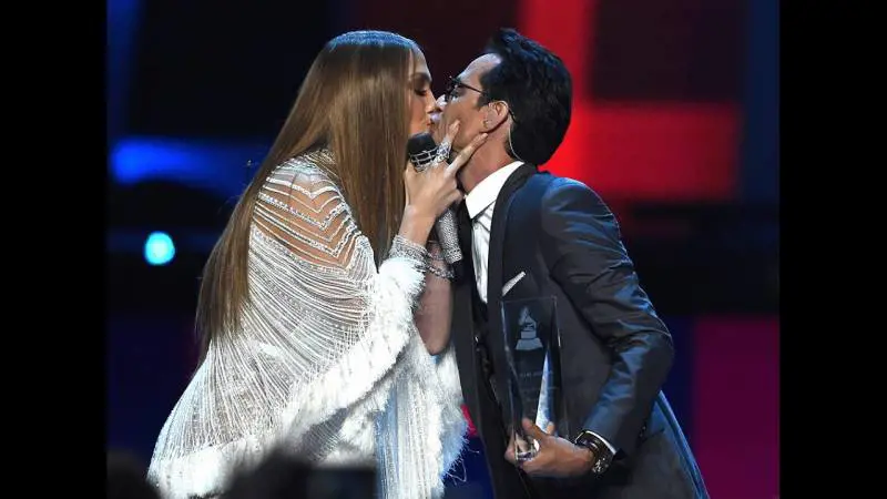 Nessuna gelosia: l’ex marito fa gli auguri a Jennifer Lopez e si fidanza con una modella italiana