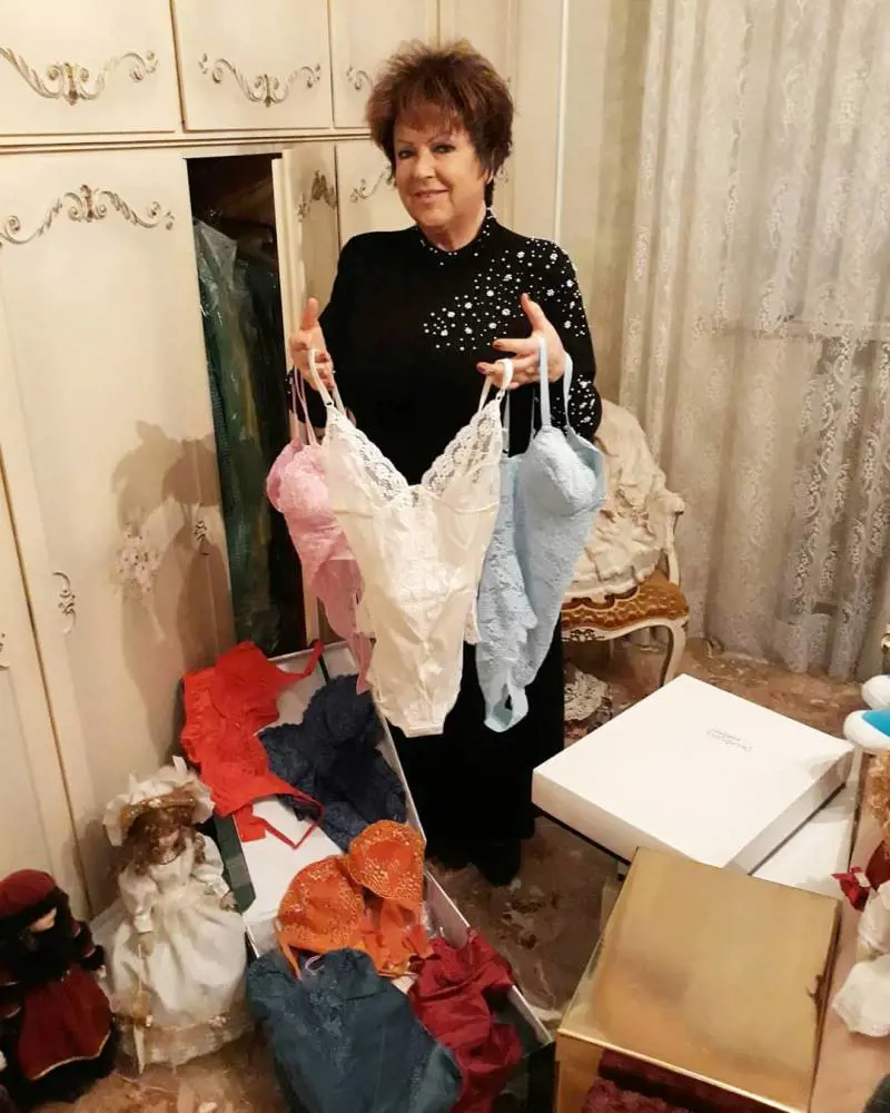 La collezione di intimo (sexy) di Orietta Berti