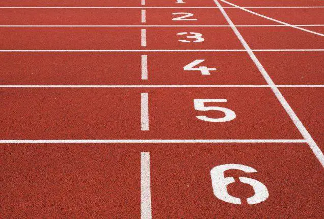 Ristorante e campi da paddle al posto della pista di atletica
