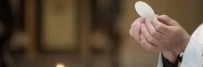 Nata donna, farà la cresima da uomo. La Chiesa dice sì: "Non è matrimonio"