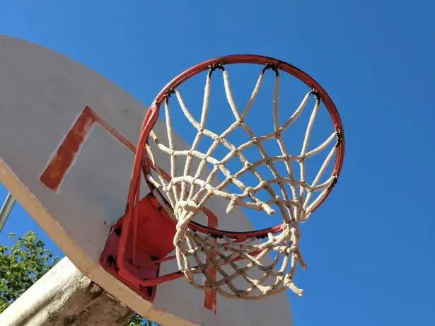 Milano, urlano "negro di m..."  a un 13enne durante una partita di basket