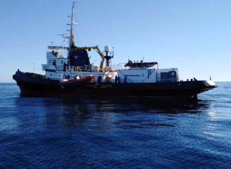 Mare Jonio, schiaffo alla Ong: diffidata dalla Guardia costiera