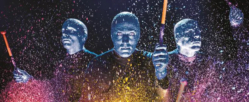 Da Broadway a Milano con tutta la magia degli "uomini in blu"