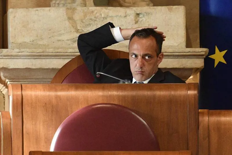 Il grillino De Vito arrestato per corruzione: presunte tangenti sullo stadio della Roma