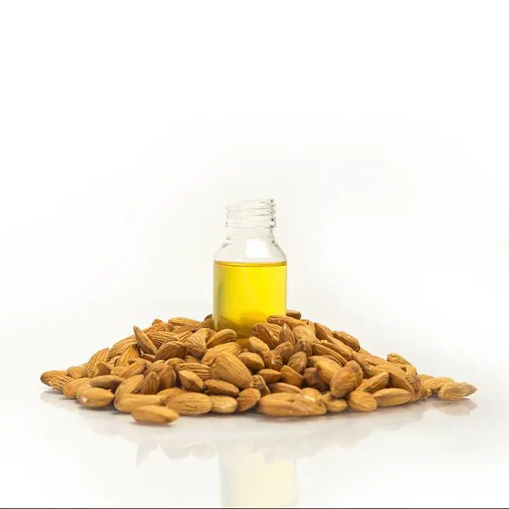 Tutte le virtù terapeutiche dell’olio di mandorle dolci