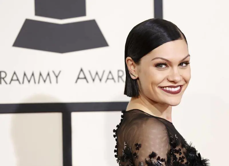 Jessie J mostra la cellulite su Instagram