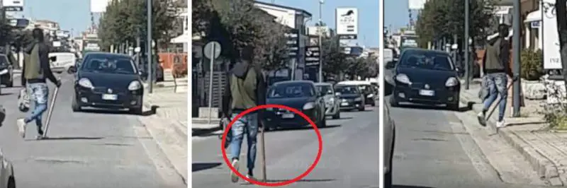 Immigrato armato di mazza semina il panico: "Vi ammazzo, italiani di m..."