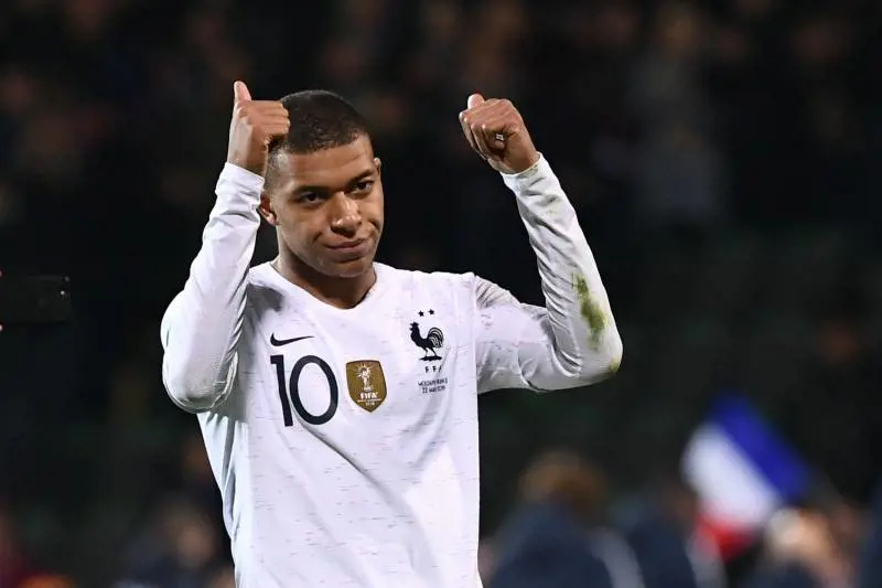 Leonardo, anche Mbappé in dubbio: "Non prometto il suo rinnovo con il Psg"