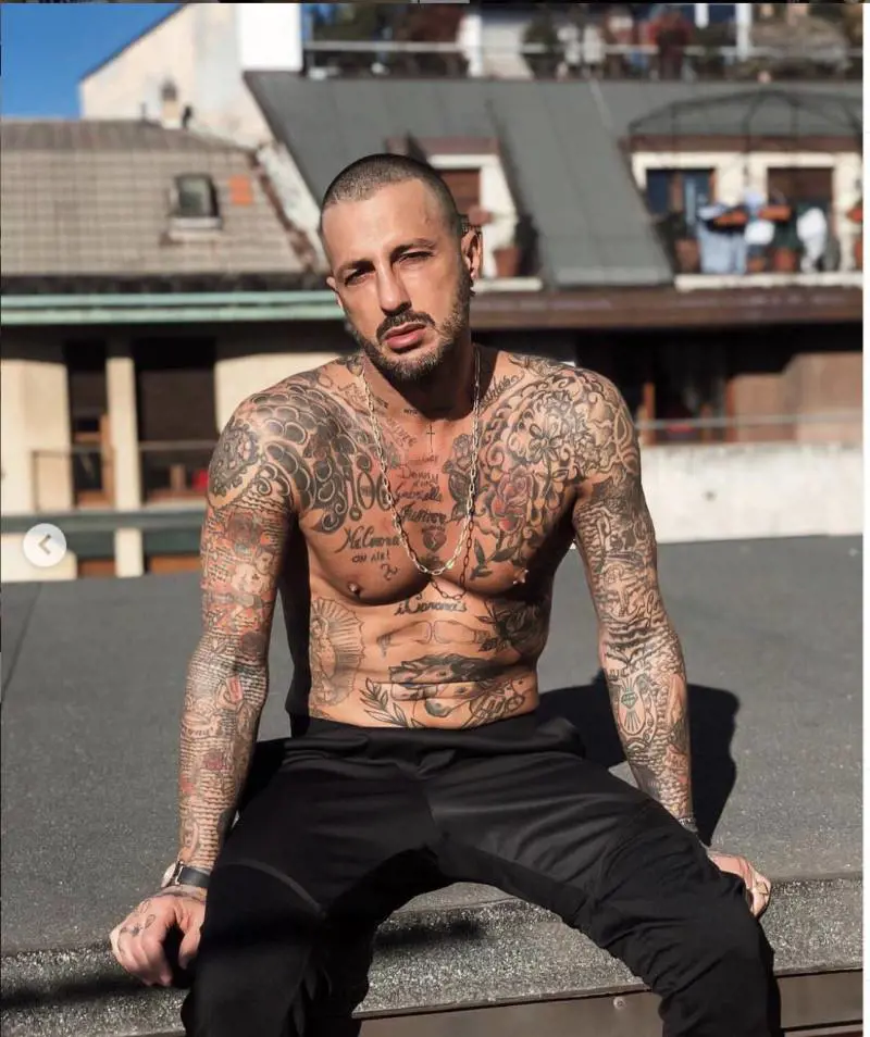 Ancora guai per Fabrizio Corona: "Dovrà nuovamente scontare 9 mesi in carcere"