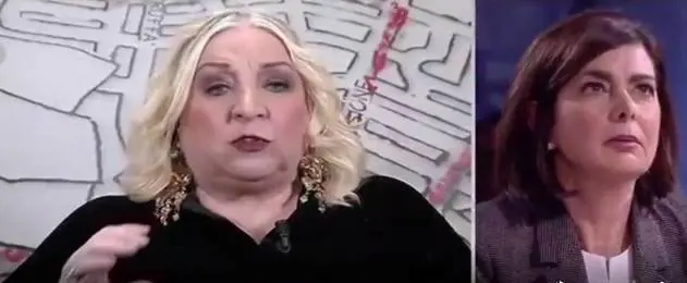 Battibecco in televisione, la Maglie contro la Boldrini sulla "famiglia tradizionale"