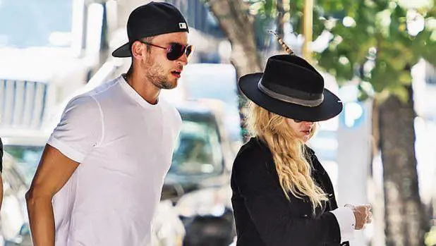 Madonna e Kevin Sampaio di Ballando con le Stelle si sono baciati in un video