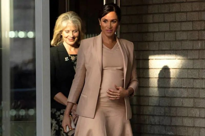 Meghan Markle imita Diana per far colpo sui sudditi?