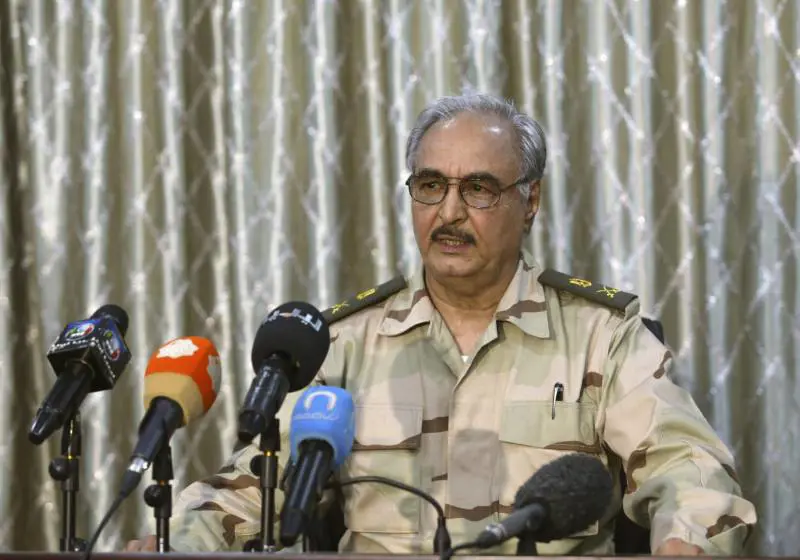 Razzi sui civili, Serraj: Haftar criminale di guerra
