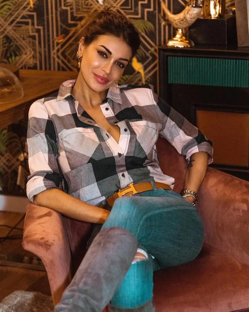 Cristina Buccino dice addio per sempre alla tv