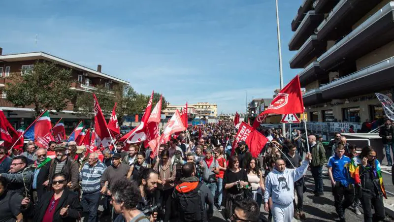 I dem contestati a Torre Maura: "Arroganti, ve ne dovete annà!"