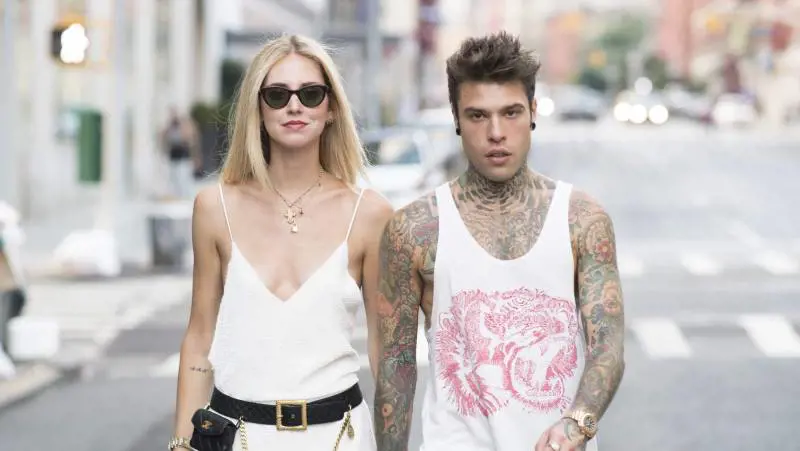 Chiara Ferragni lascia Leone a casa e va in Polinesia: "Per non perdere i soldi"