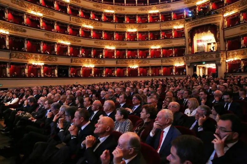 Quel gotha del Paese stretto alla corte del dominus dell'Acri