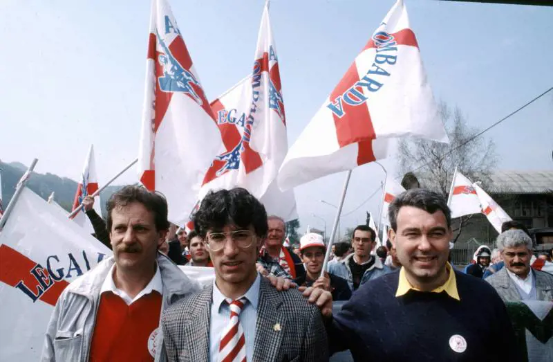 Da Bossi a Salvini, i 35 anni della Lega «Maroni? Non c'era tra i fondatori...»