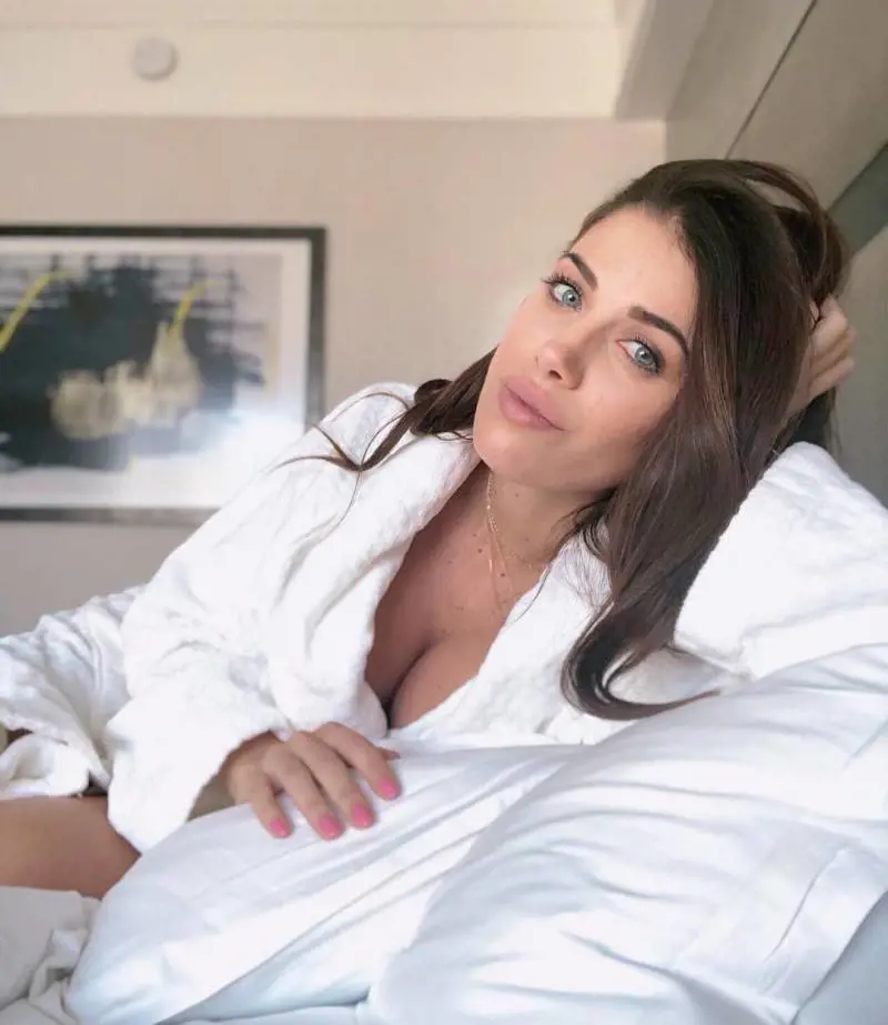 Eleonora Boi fa impazzire tutti, non solo Gallinari: nuda e in accappatoio è super hot