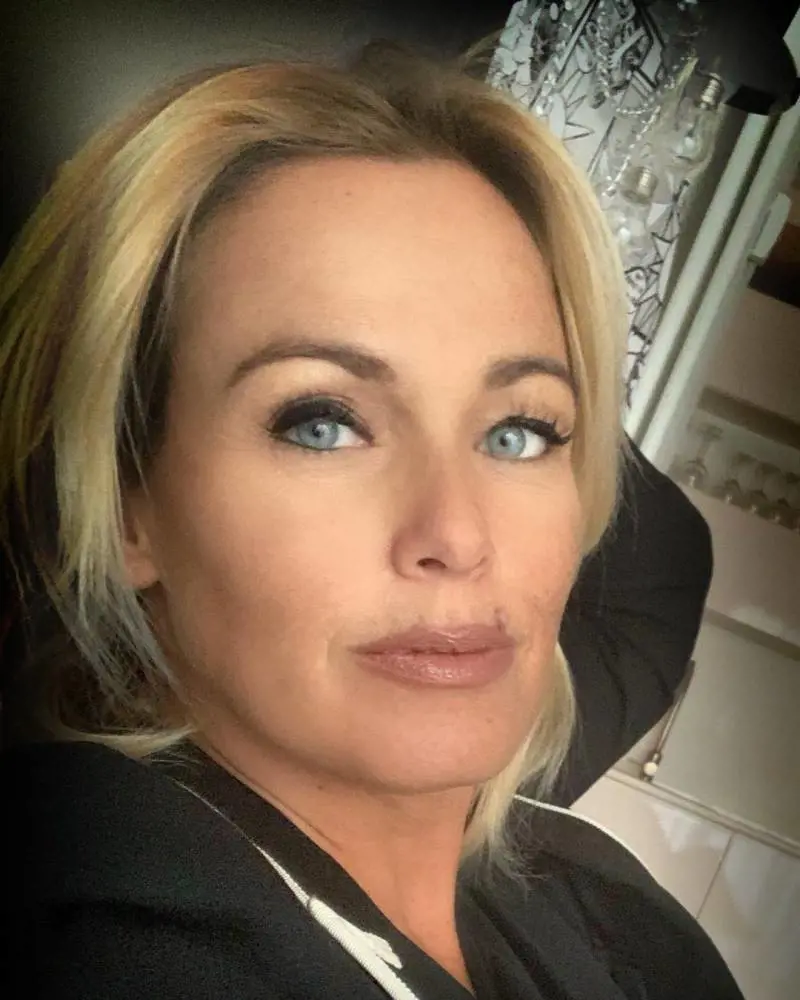 Sonia Bruganelli: "Paolo Bonolis lavora meno di me"