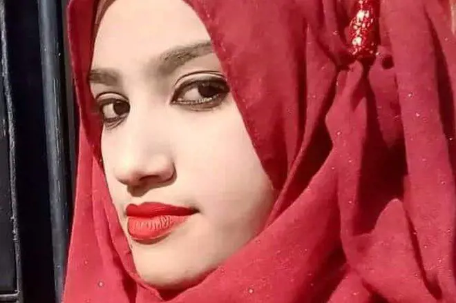 Bangladesh, 19enne bruciata viva: condanna a morte per 16 persone