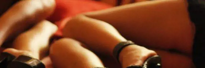 Brasile, spende i soldi destinati alle cure del figlio in alcol e prostitute: il bimbo muore